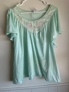 Vintage Quiet Moments 3X Mint Green Nylon Nightgown Flutter Sleeve Embroidered